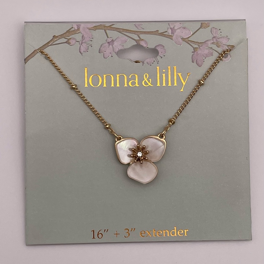 Lonna & Lilly Gold and White Floral Necklace
